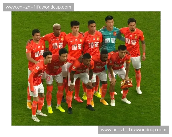 巅峰对峙：恒大与华夏，那场关于金元与荣耀的绿茵博弈